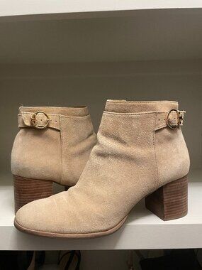 Tory Burch Tan Suede Sofia Bootie Perfect Sand Size 9